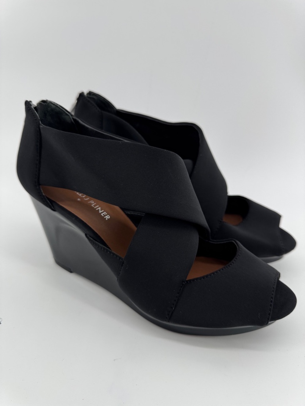 NEW! DONALD J PLINER Women's Sandals Wedge Heels Crossover Strap Sz 71/2